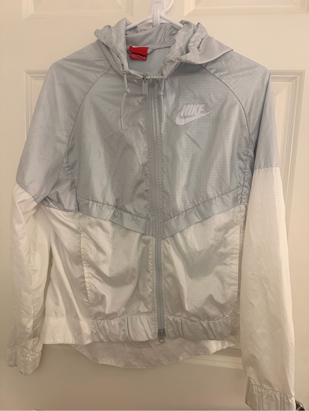 Nike Women's Light Gray and White Hooded Windbreaker Jacket